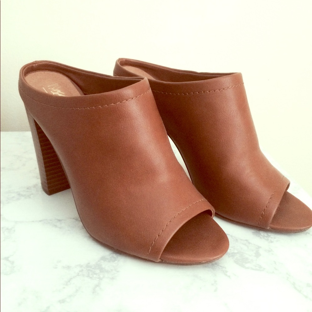Open toe heels - Picture 2 of 6
